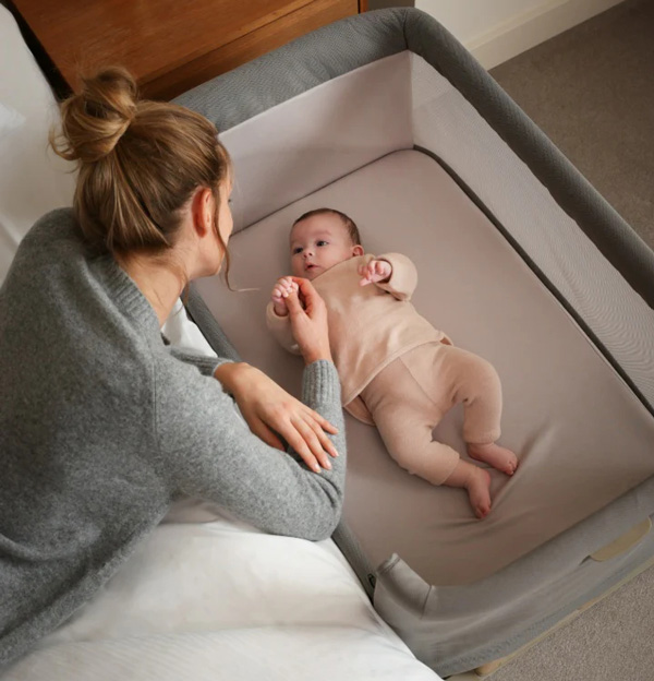 Přístavná postýlka Welcome Bed od Inglesiny